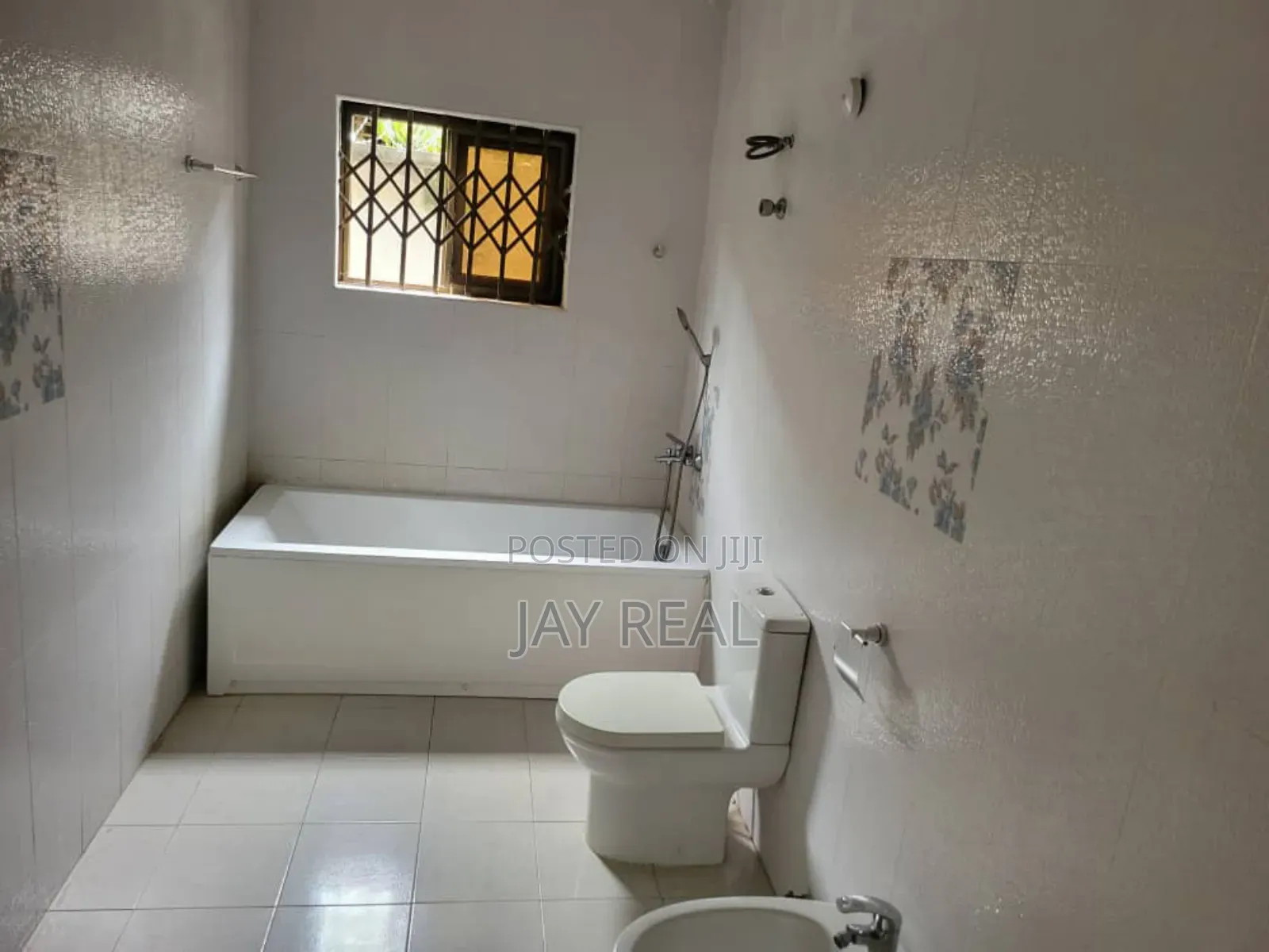3bdrm Apartment in Jay Real Estate, Awutu Senya East Municipal for rent