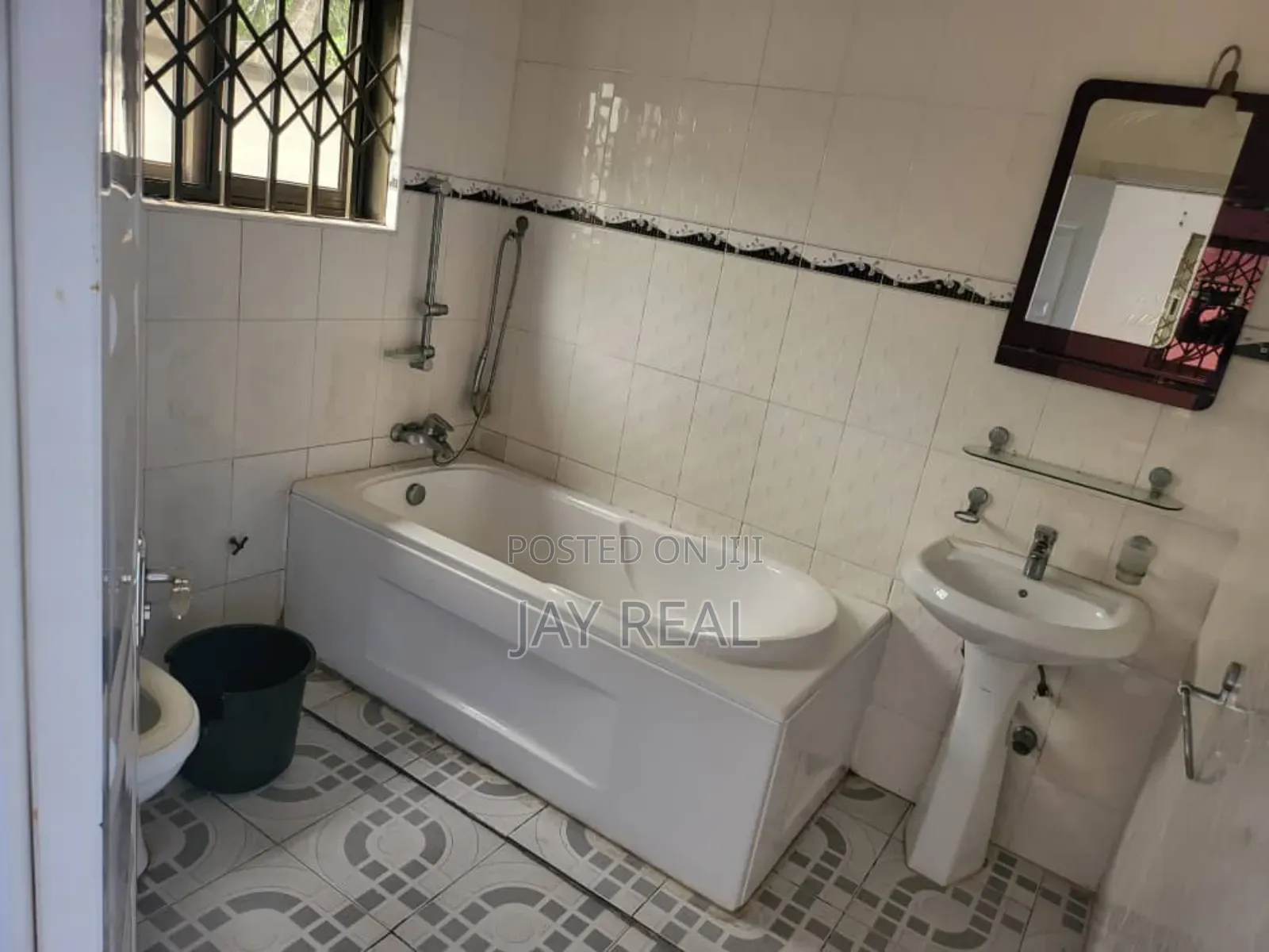 3bdrm Apartment in Jay Real Estate, Awutu Senya East Municipal for rent
