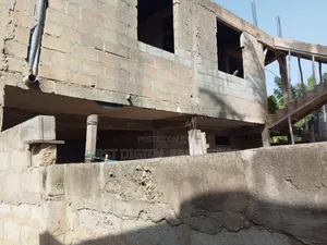 6 Bedroom and 3 Stores for Sale in Kasoa Cp