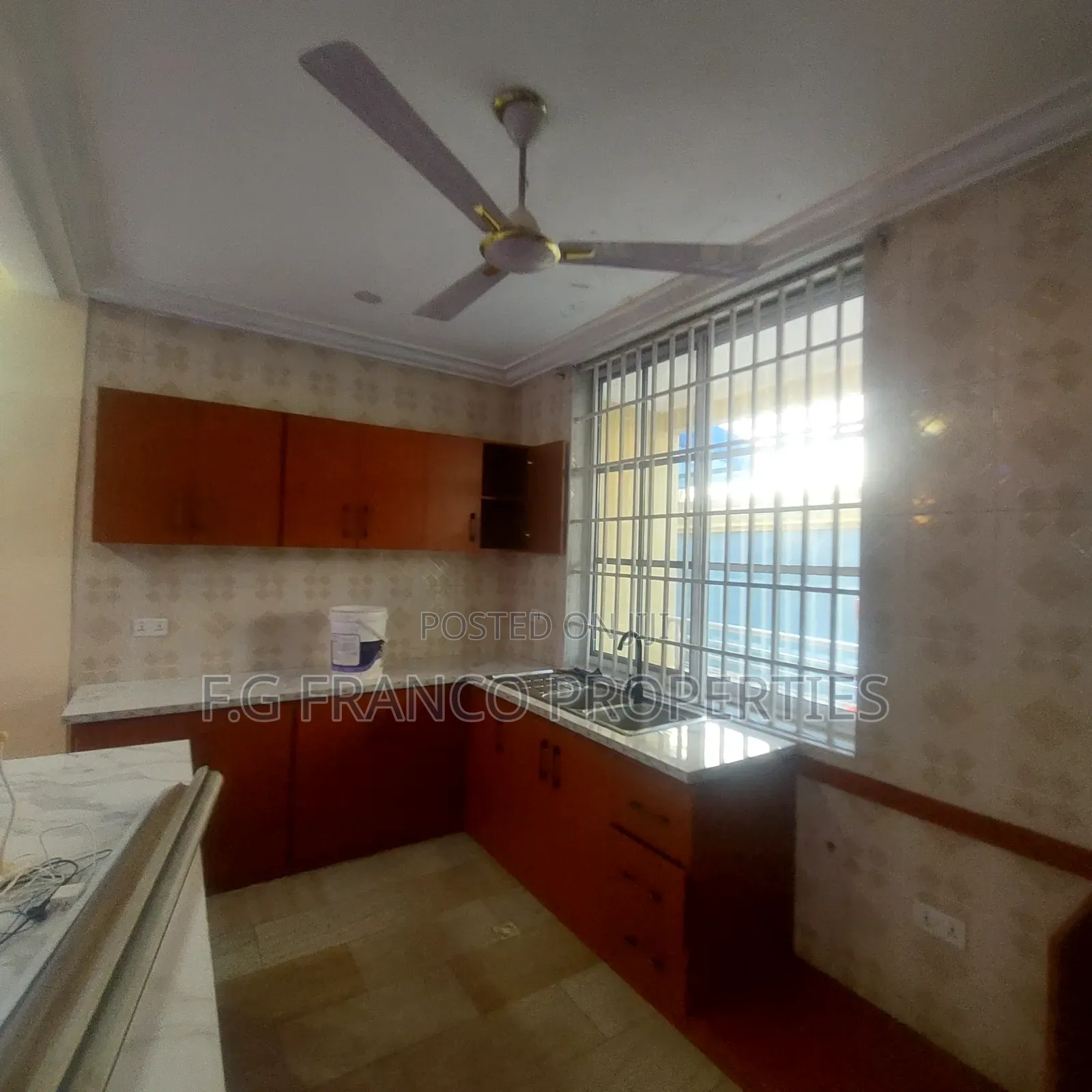 2bdrm Apartment in Kg.Franco Properties, Tema Metropolitan for rent