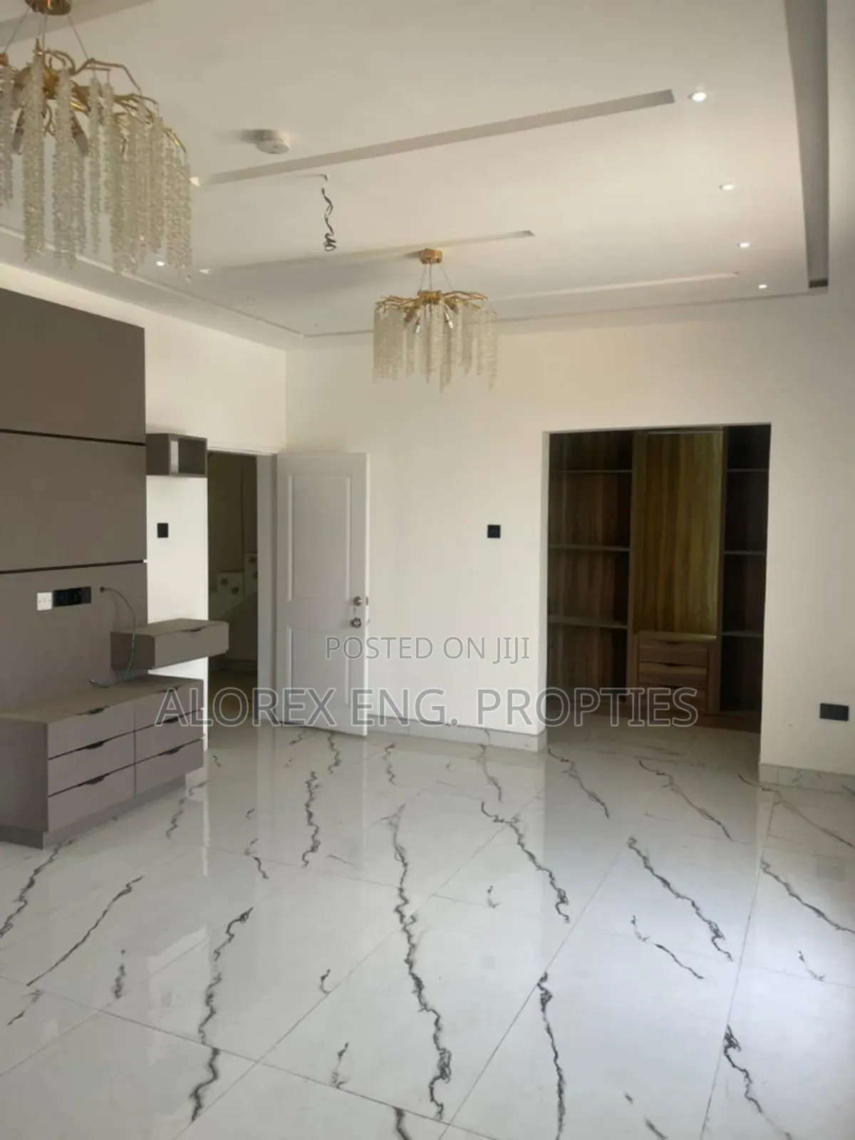 3bdrm Duplex in $250,000, Haatso for sale