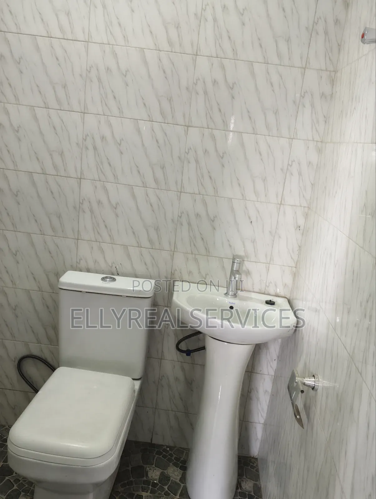 2bdrm House in Ellyrealservices, Oyarifa for rent