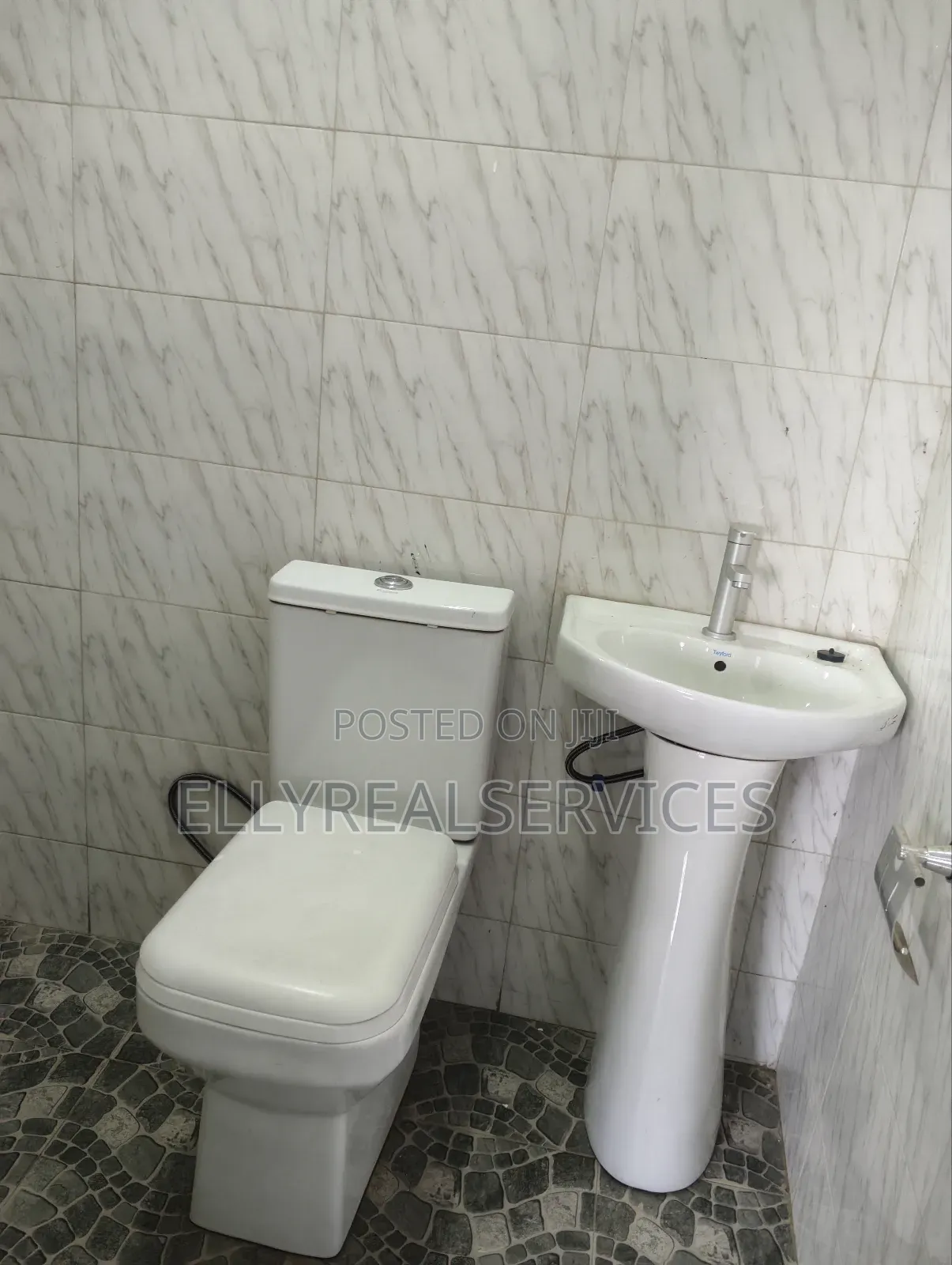 2bdrm House in Ellyrealservices, Oyarifa for rent