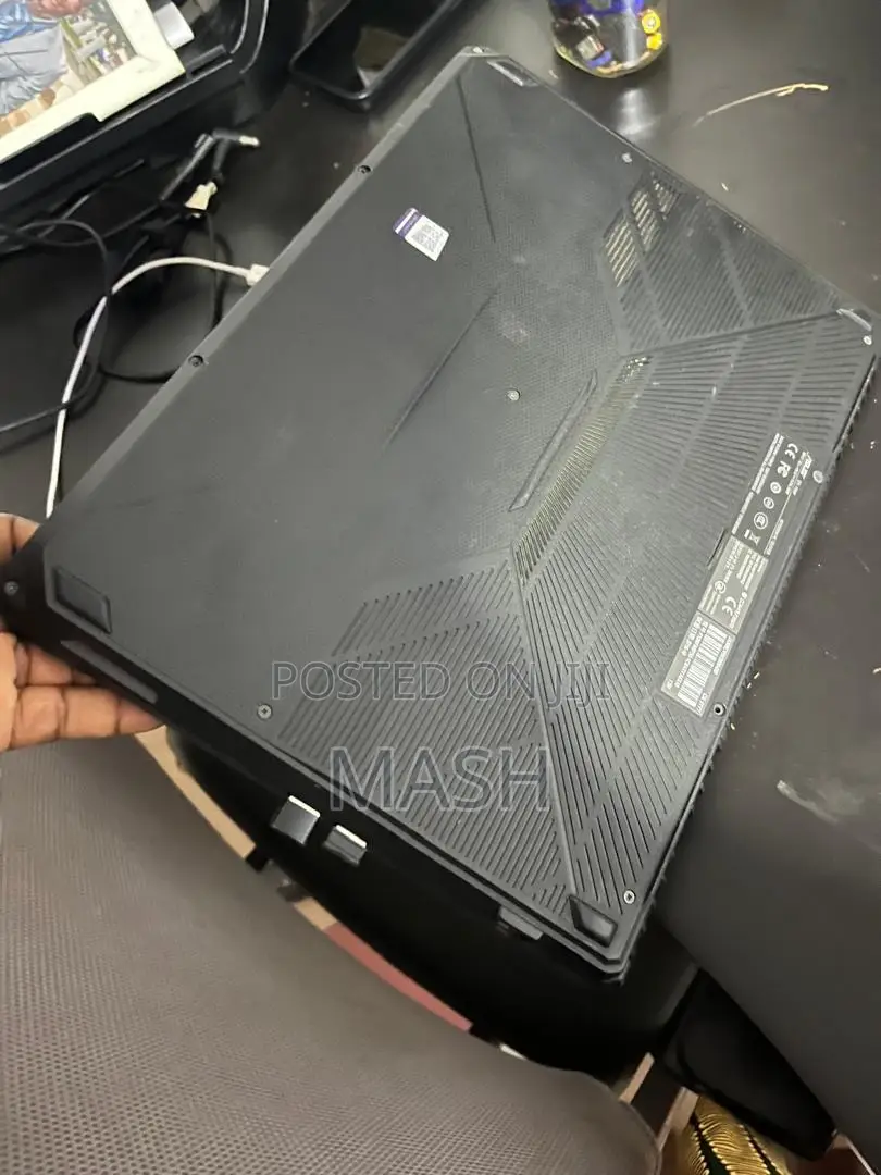 Laptop Asus TUF Gaming FX504 24GB Intel Core I7 SSHD+SSD 1T