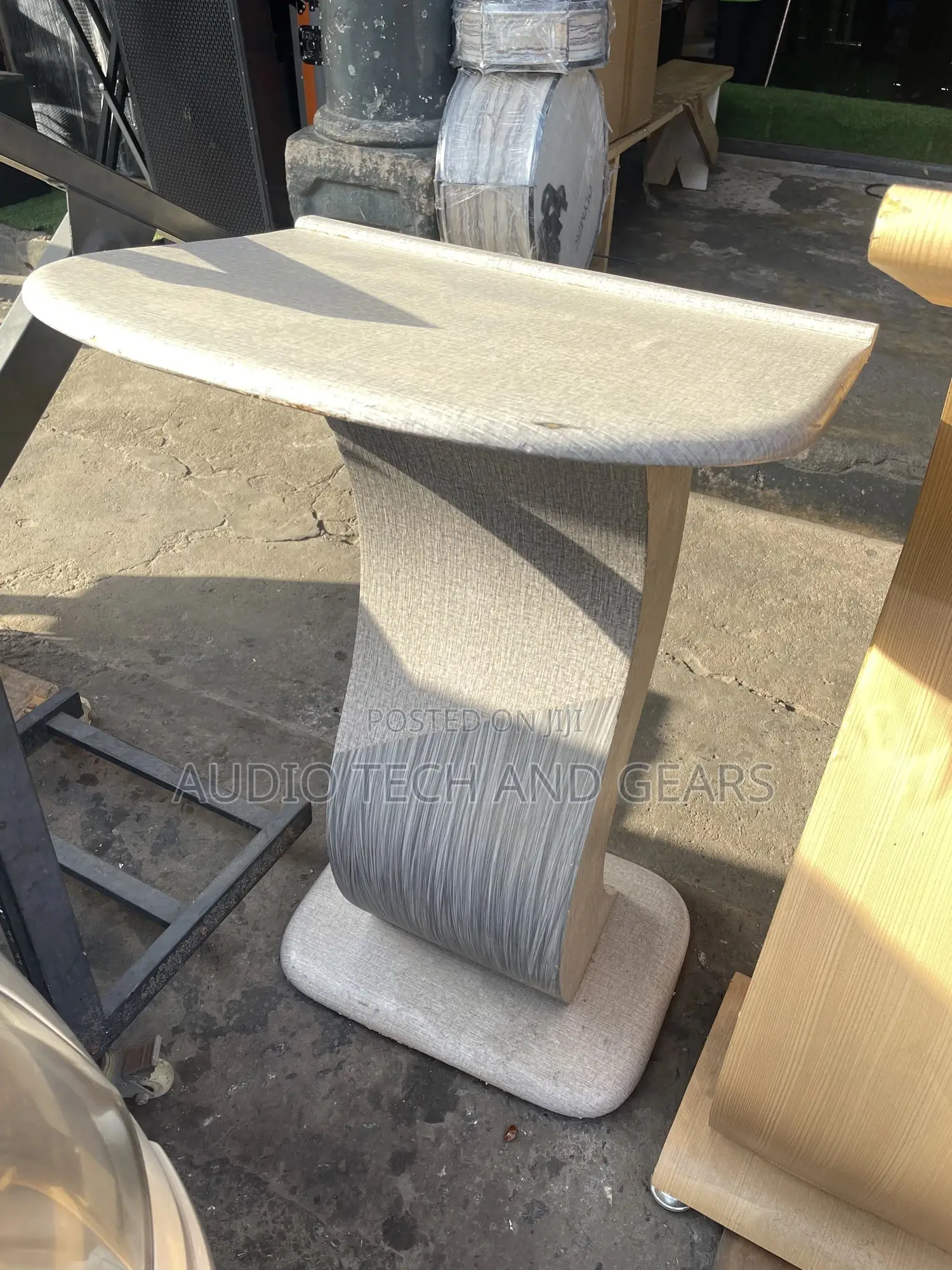 Wooden Pulpit {Gray}