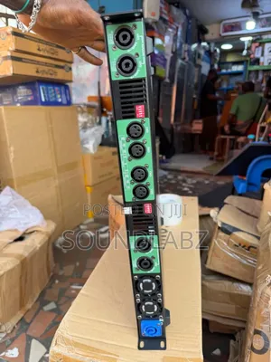 Yamaha M4.2 4in1 Professional Power Amplifier