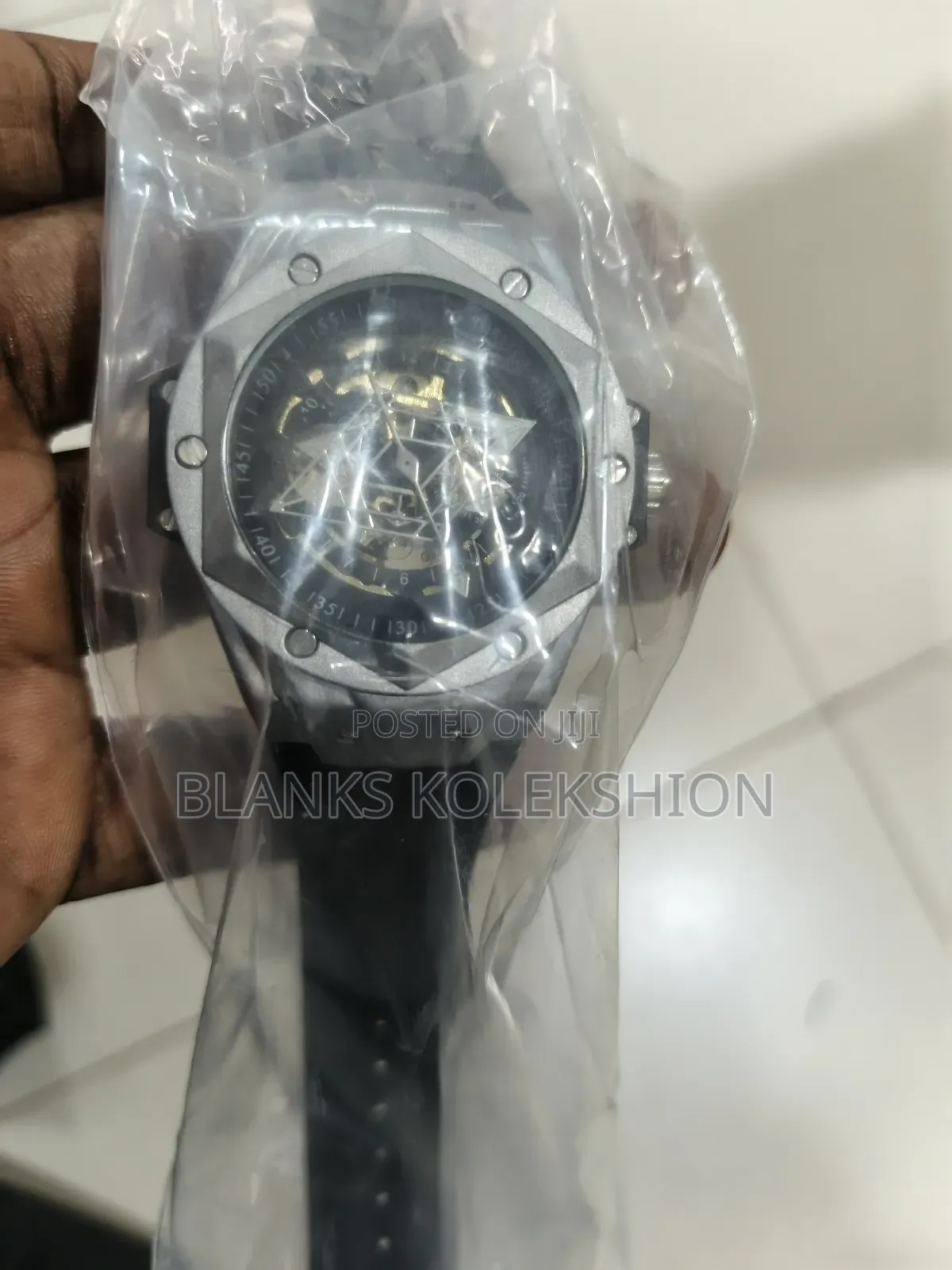 Poedagar Premium Watch
