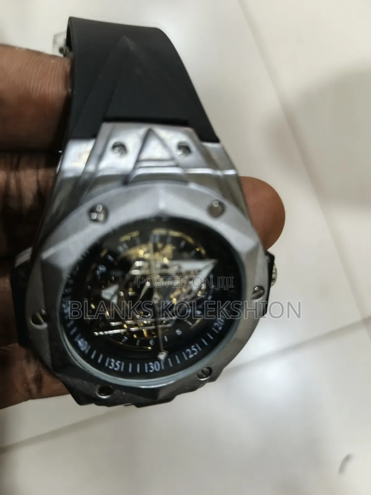 Poedagar Premium Watch