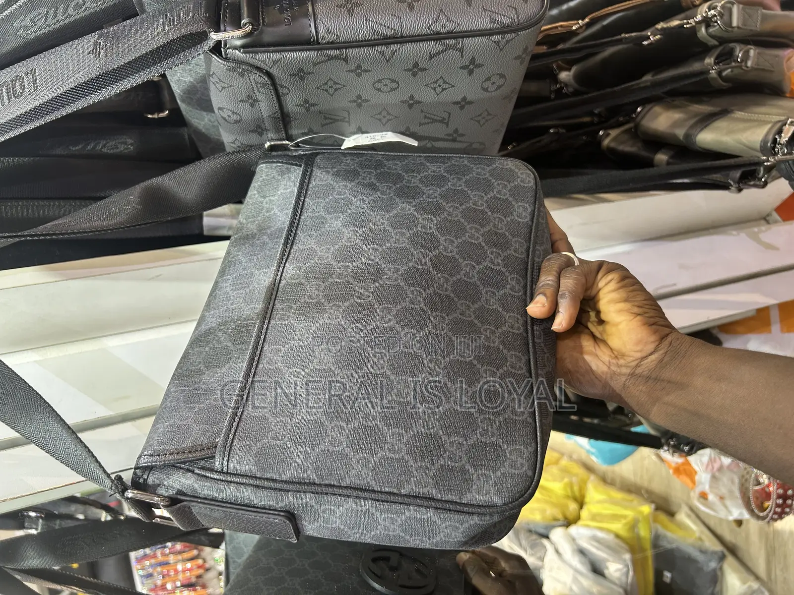 Shoulder Leather Waterproof Bag for Your Accessories