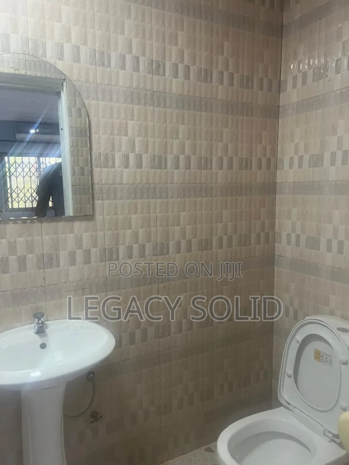 1bdrm Apartment in Legacy Solid Real, Teshie for rent