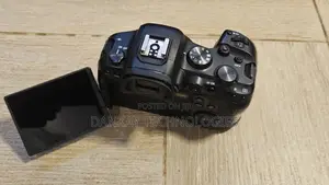 Canon R6 Camera Body With Battery and Charger