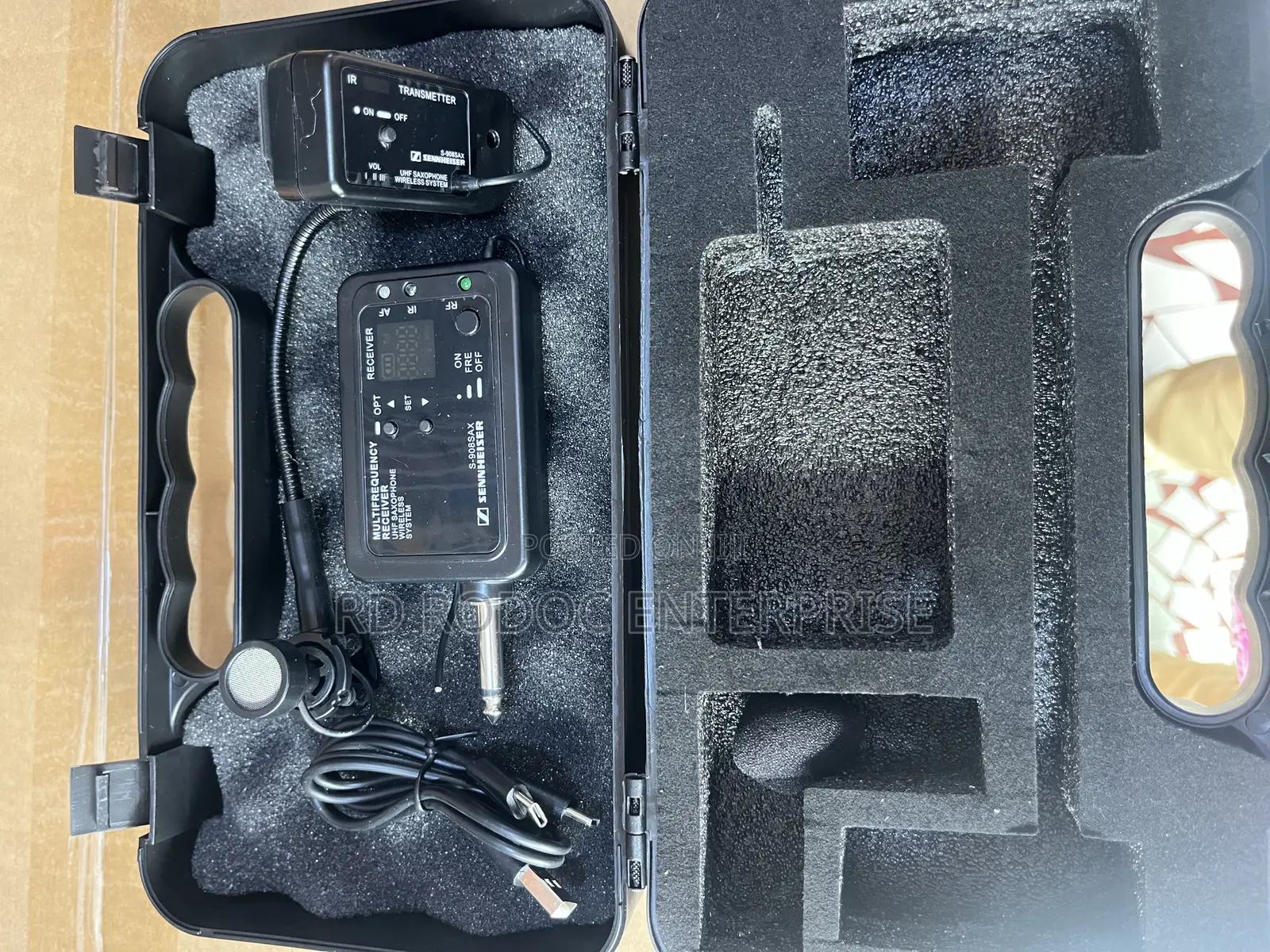 Saxophone Wirelss Microphone