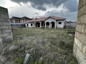 6bdrm House in Ahenema Kokoben, Kumasi Metropolitan for sale