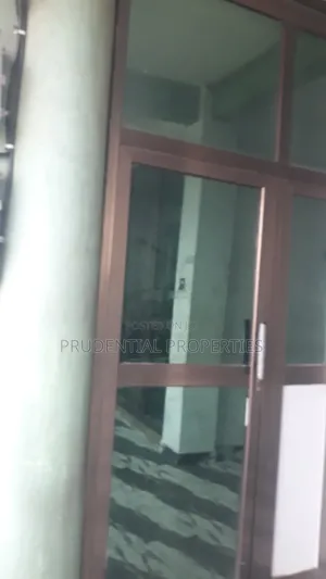 4 Bedrooms Office Space for Rent at Lapaz