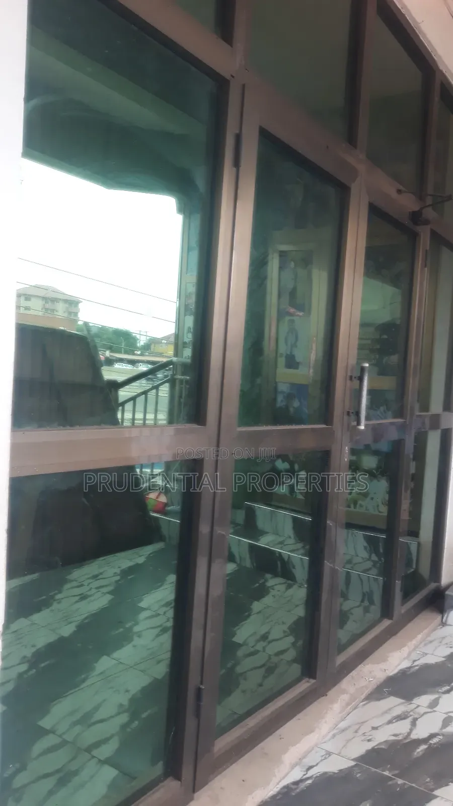 4 Bedrooms Office Space for Rent at Lapaz