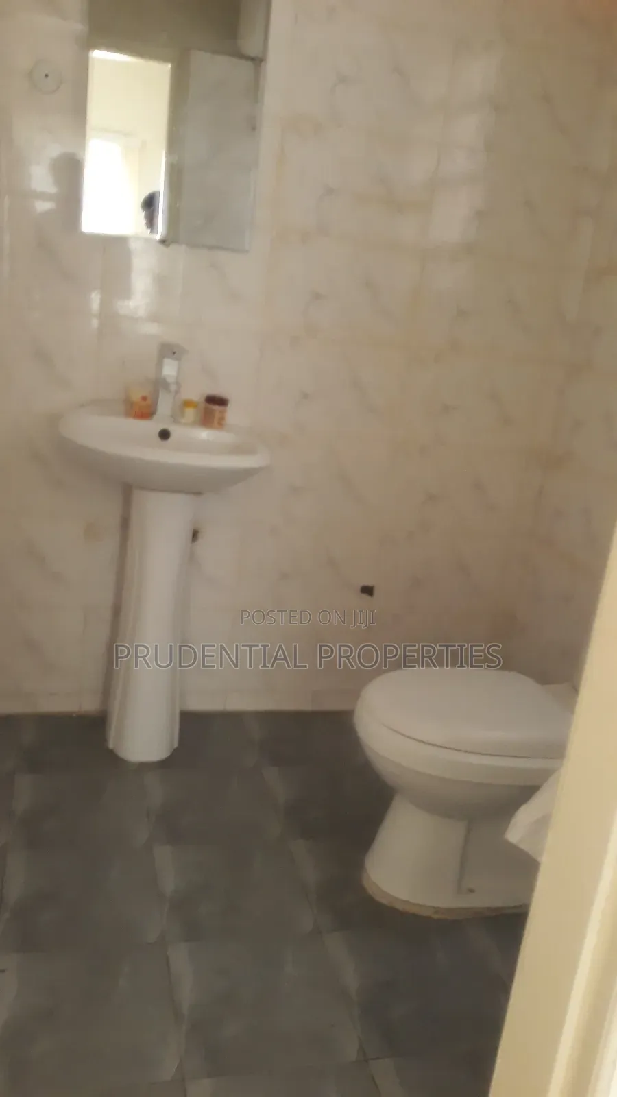 Furnished 2bdrm House in Oyarifa for sale