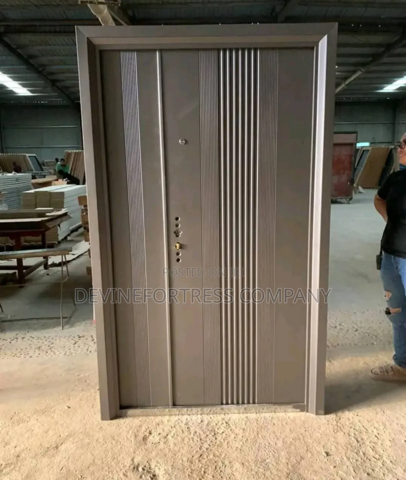 High Quality Steel Door Gray for All Weather Conditions