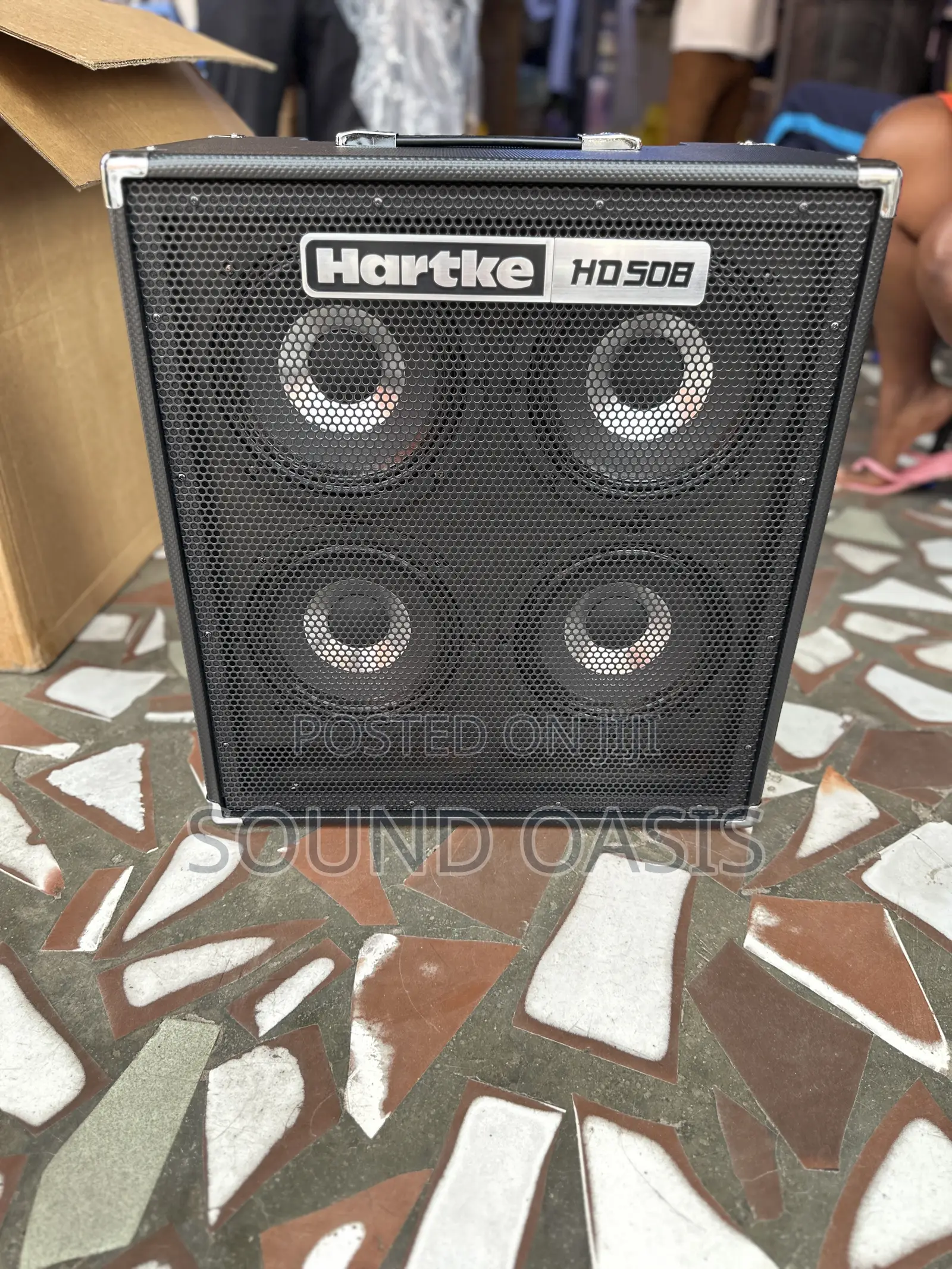 Hartke Hd508 500-Watt 4x8 Inch Bass Combo Amplifier