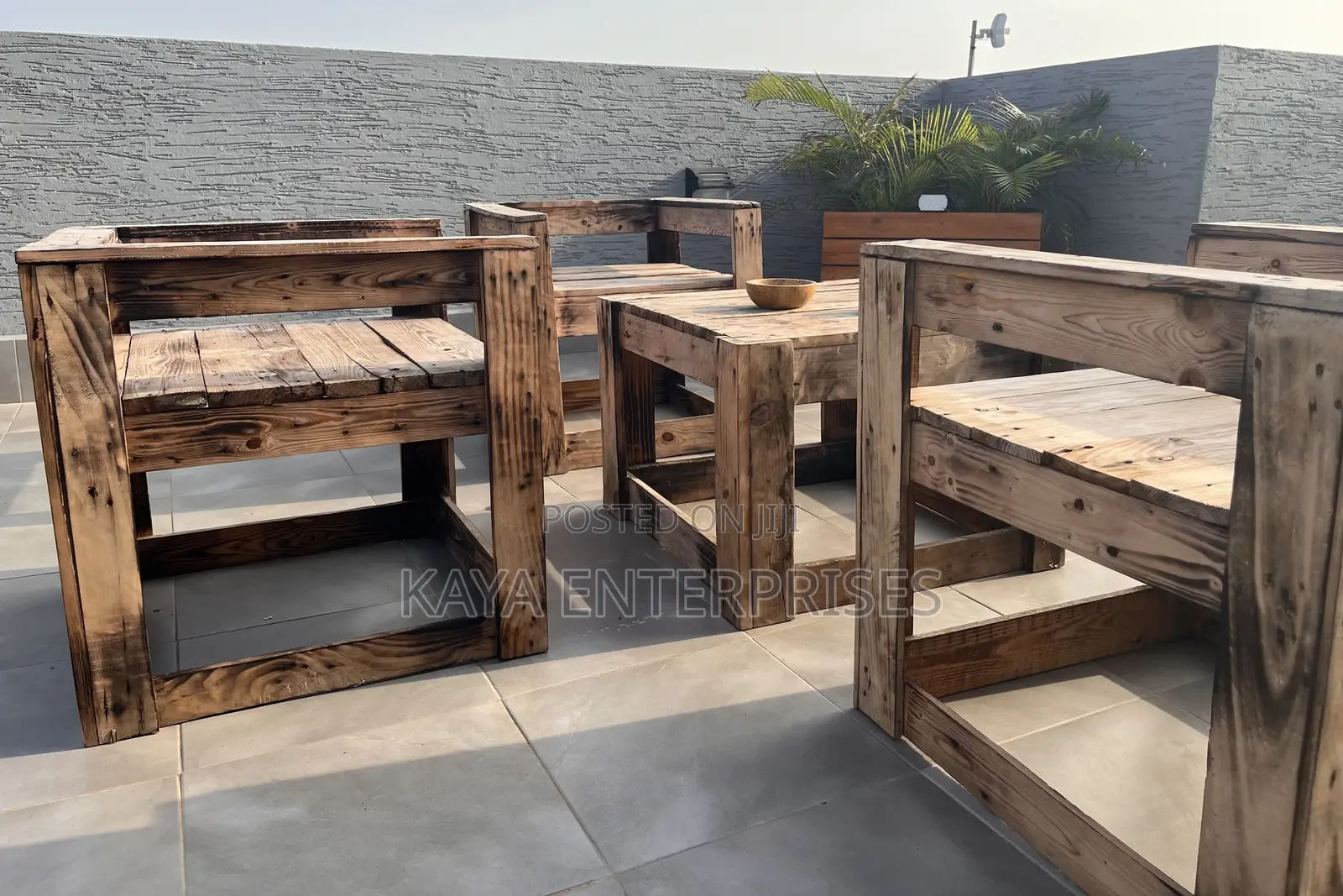 Furnished 1bdrm Apartment in School Junction for rent