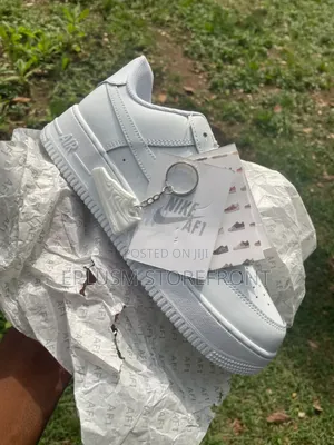 High-Quality Original Nike Air Force Triple White Fully Restocked