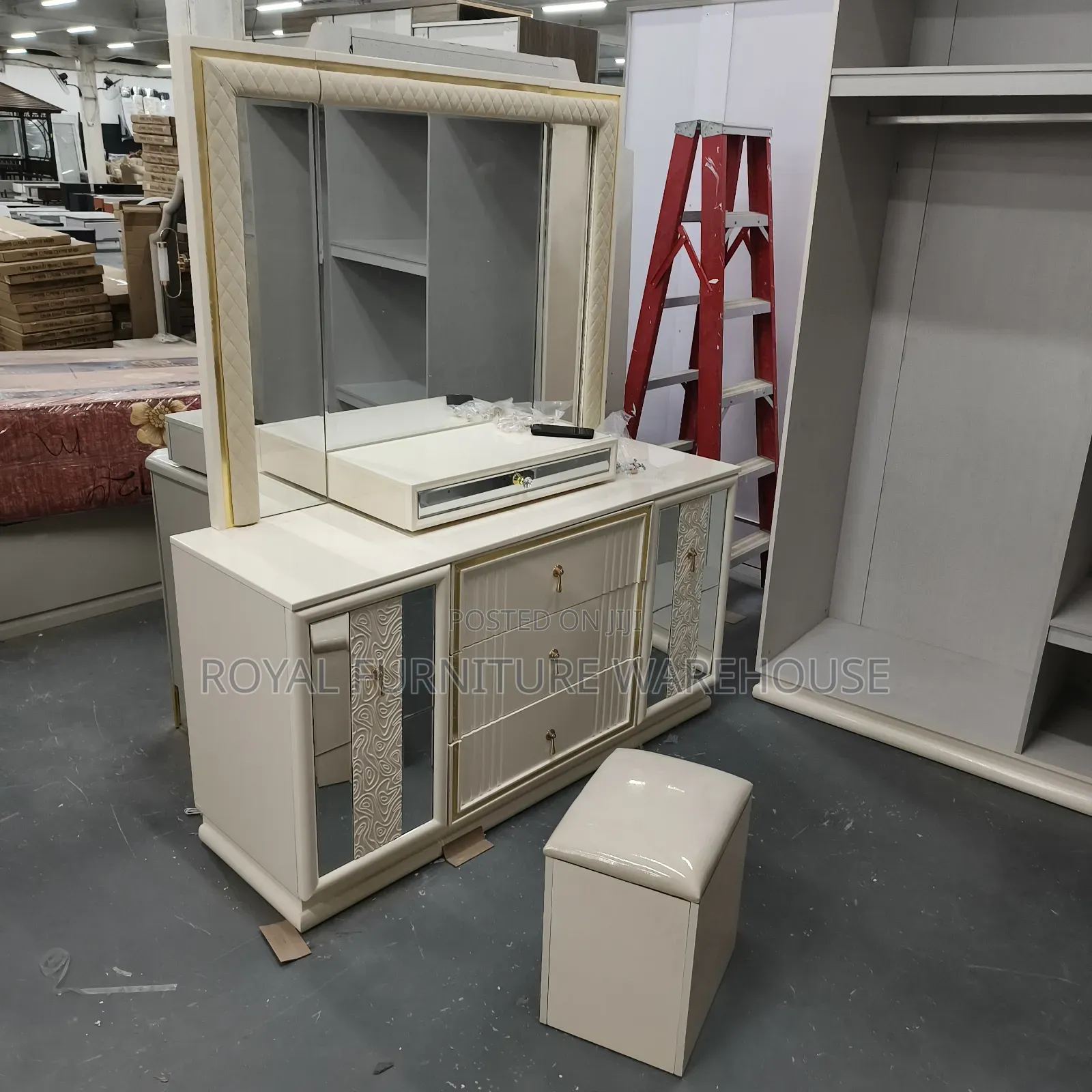 Executive Bedroom Bedset