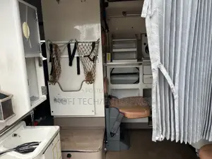 Toyota HiAce 2010