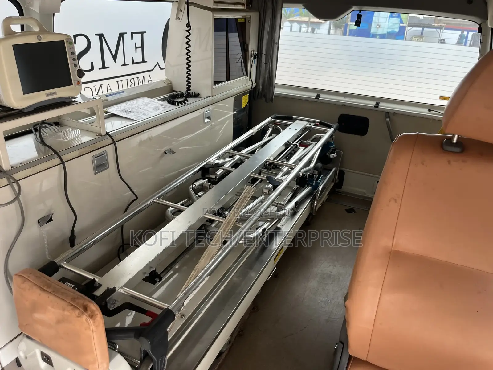 Toyota HiAce 2010