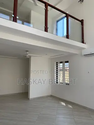 4bdrm House in Achimota for sale