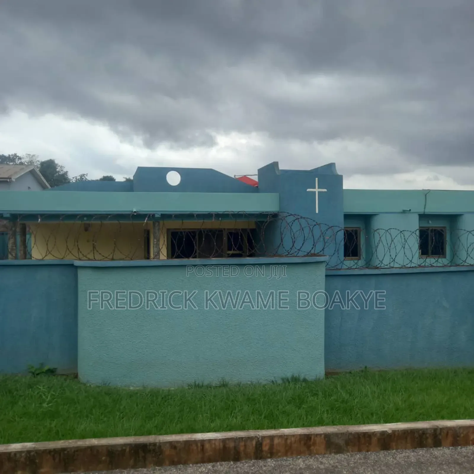 5bdrm House in Brother K Estate, Kumasi Metropolitan for sale