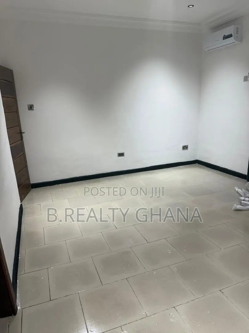 3bdrm Bungalow in Airport Residential Area for rent
