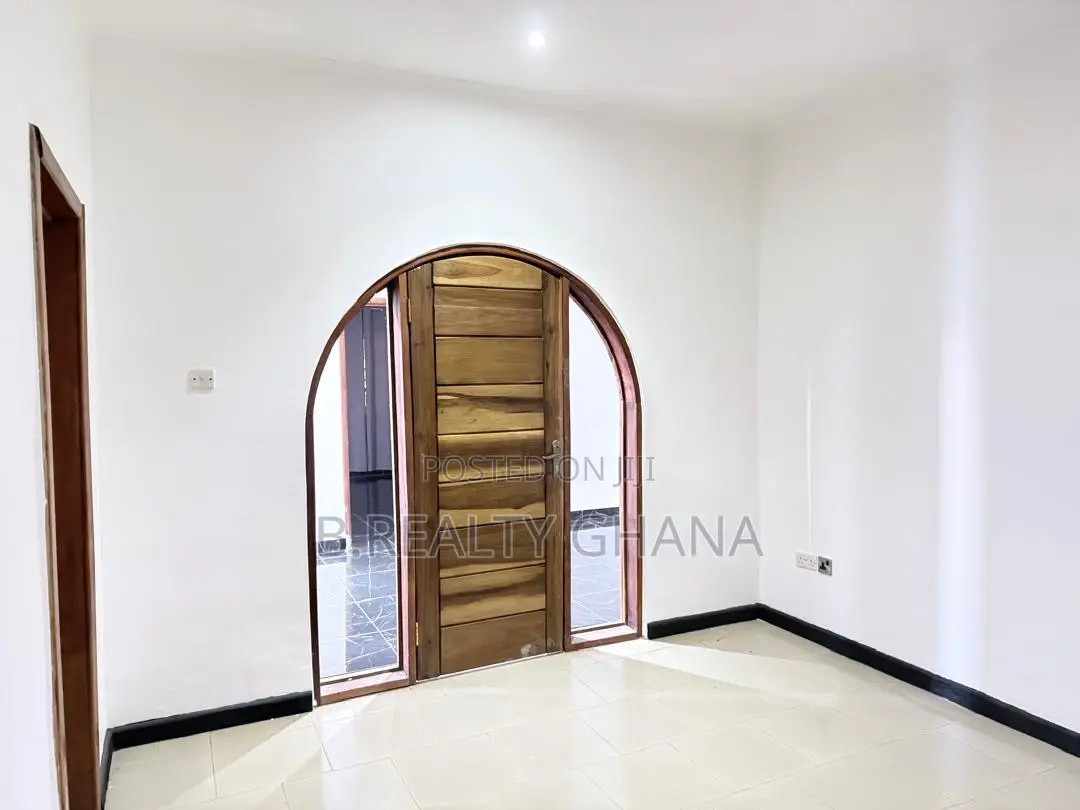 3bdrm Bungalow in Airport Residential Area for rent