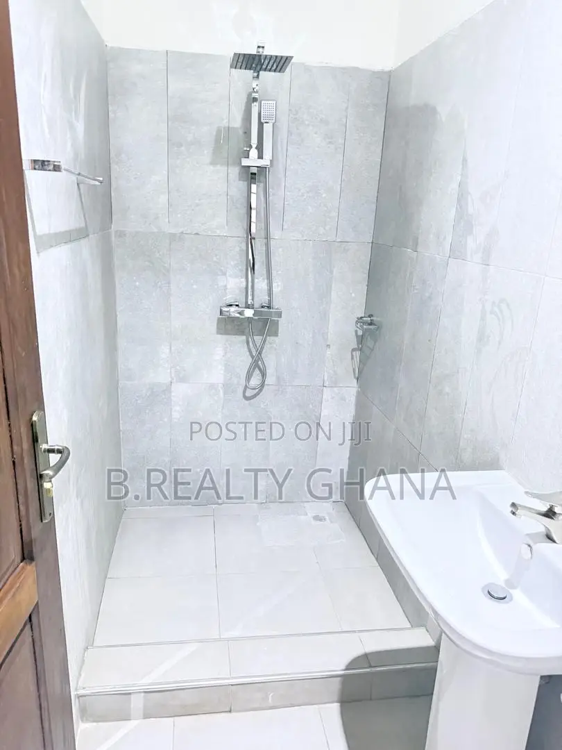 3bdrm Bungalow in Airport Residential Area for rent