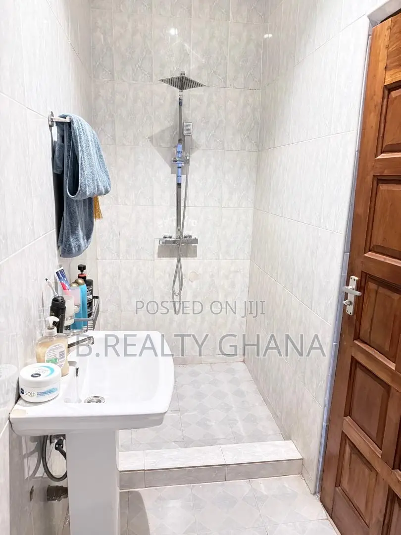 3bdrm Bungalow in Airport Residential Area for rent