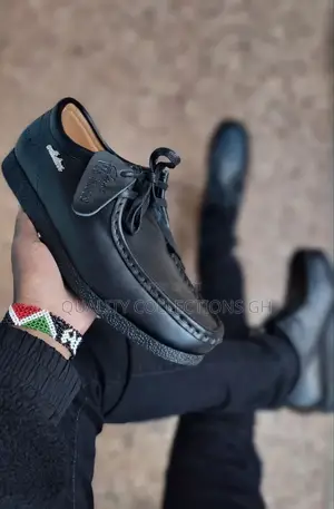 Wallabees Black Leather
