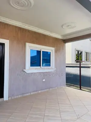 5bdrm House in Hometrust Properties, Achimota for sale