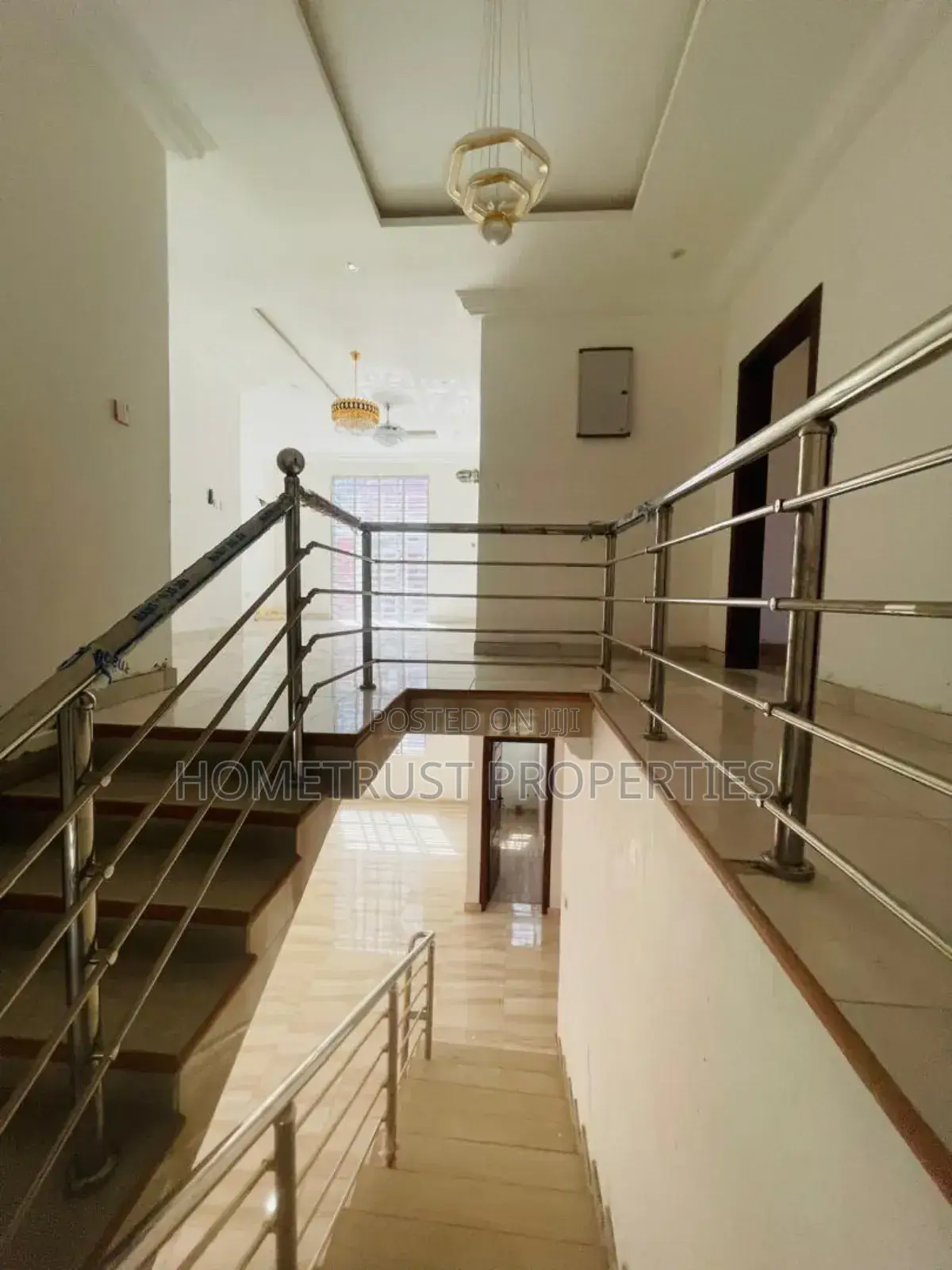 5bdrm House in Hometrust Properties, Achimota for sale