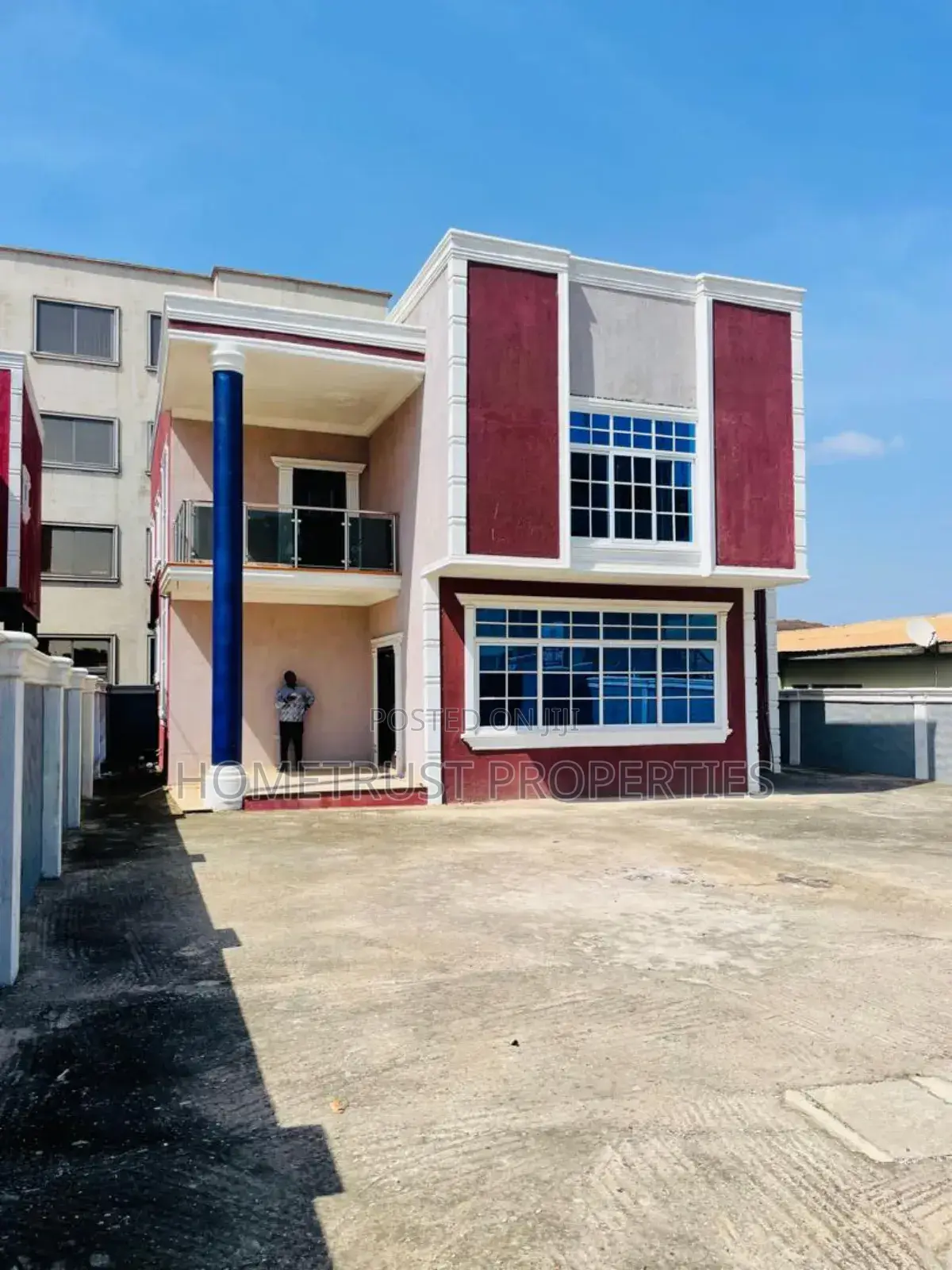 5bdrm House in Hometrust Properties, Achimota for sale