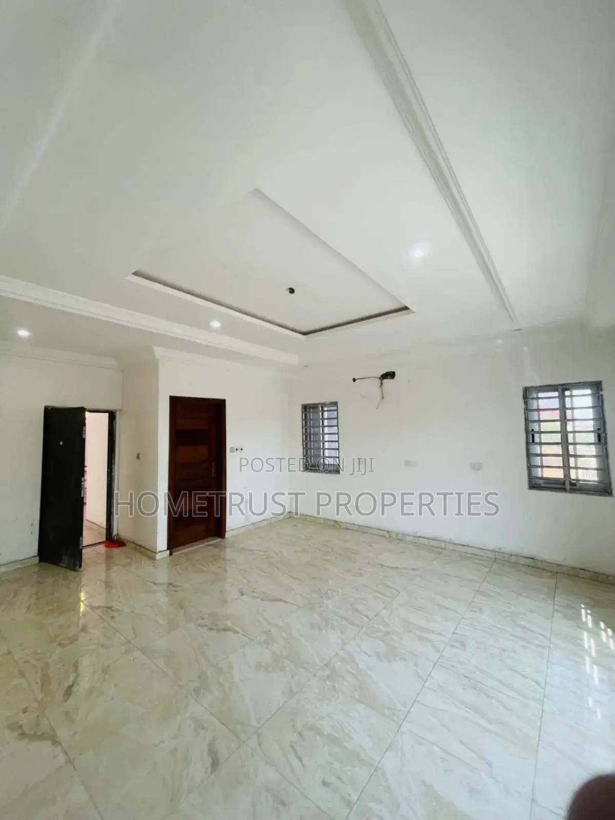 5bdrm House in Hometrust Properties, Achimota for sale
