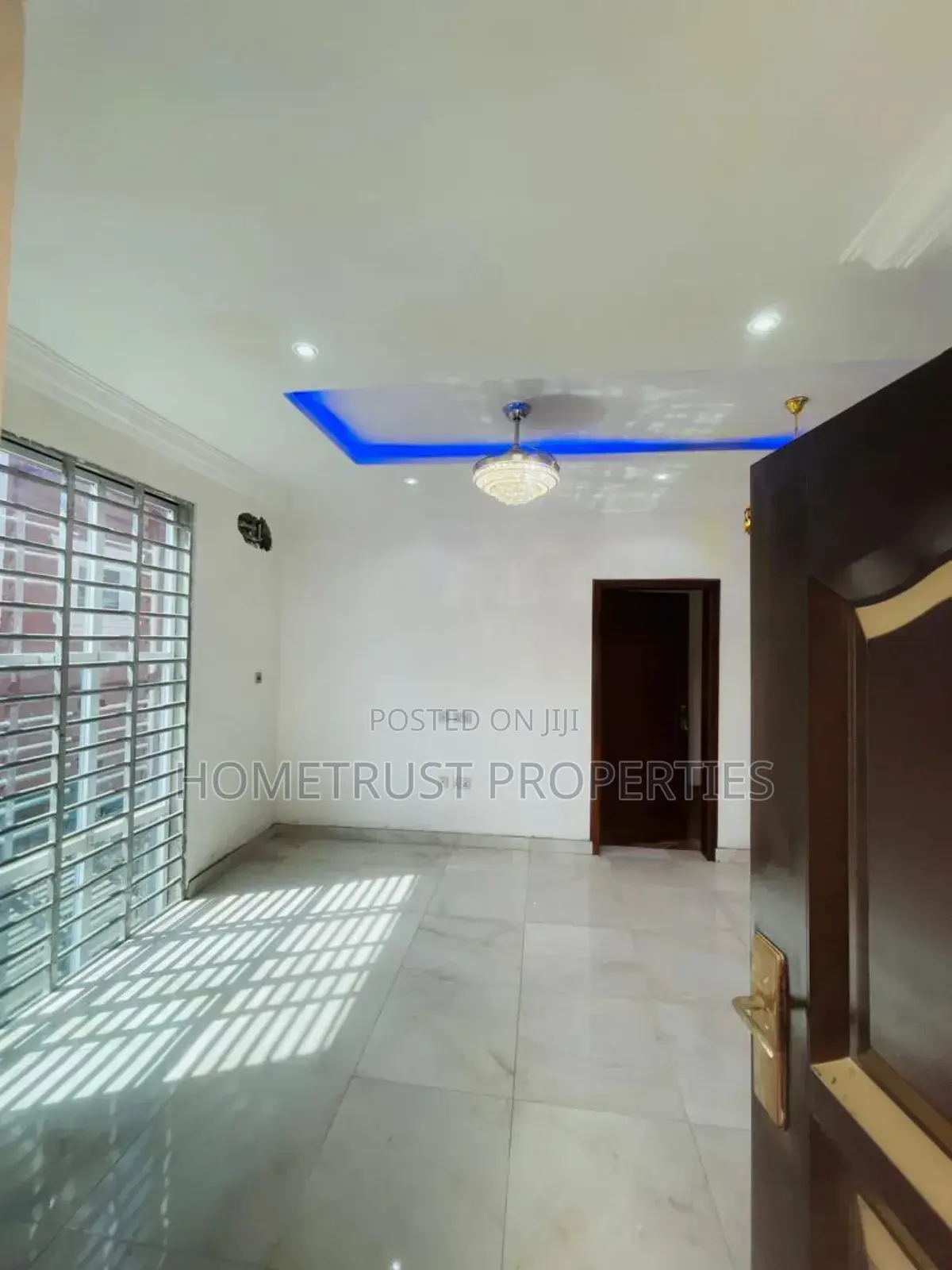 5bdrm House in Hometrust Properties, Achimota for sale