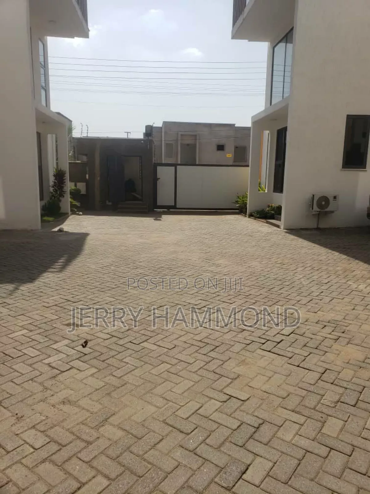 4bdrm House in East Airport, Tseaddo for rent