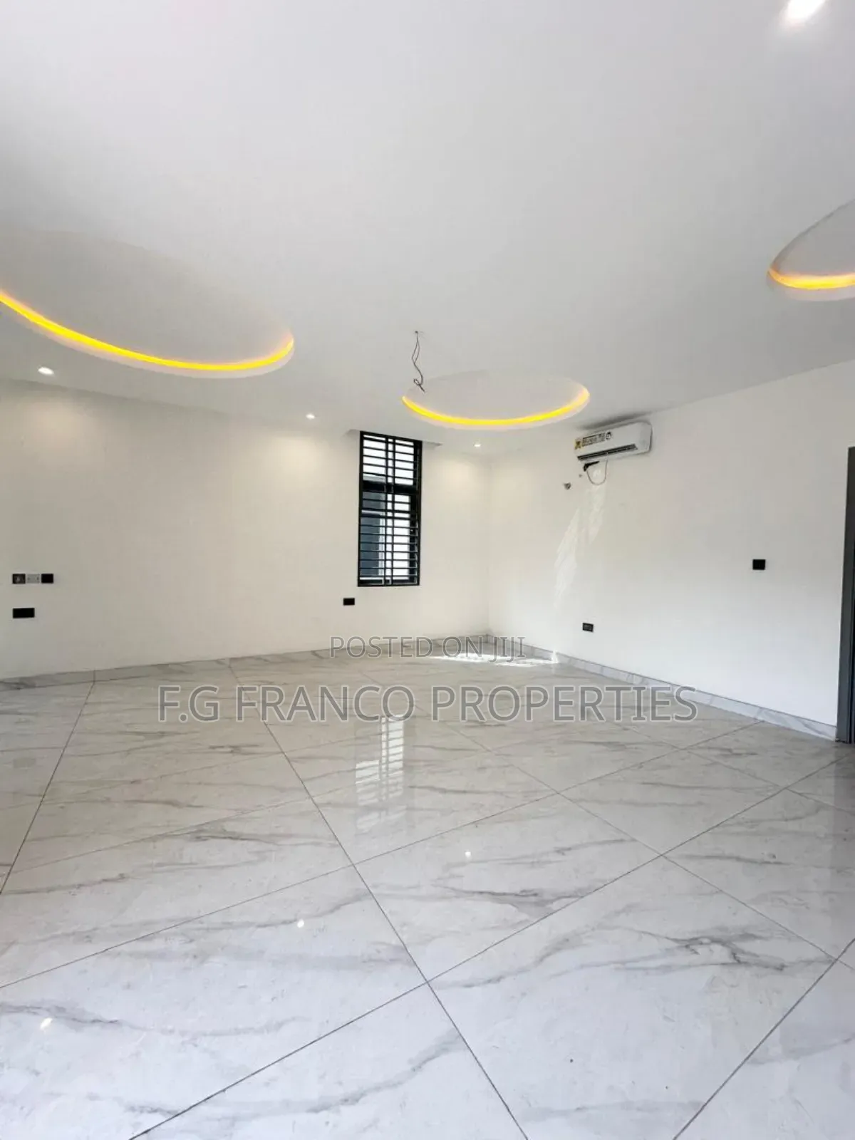 5bdrm House in Kg Franco Properties, Spintex for sale