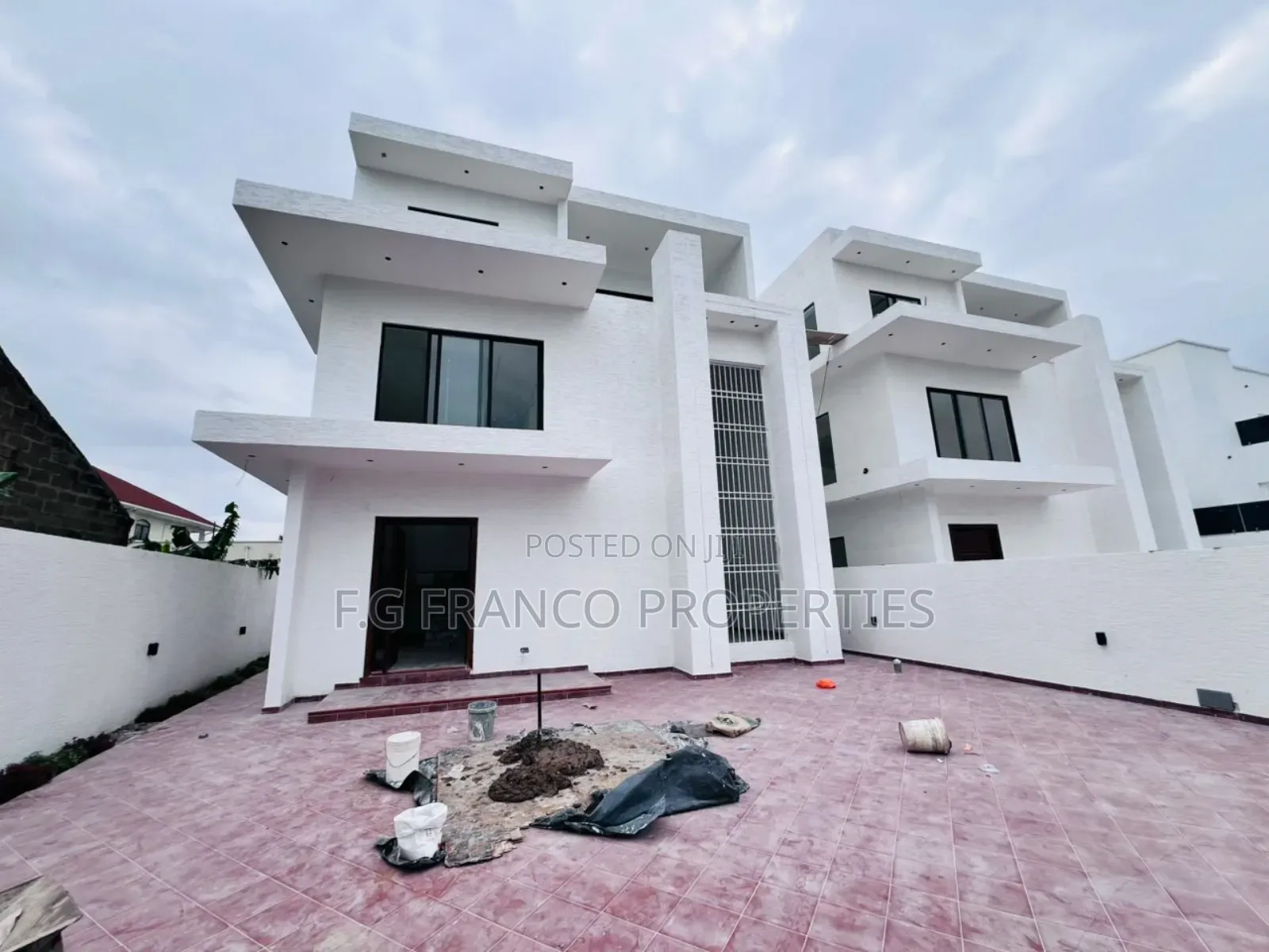 5bdrm House in Kg Franco Properties, East Legon for sale