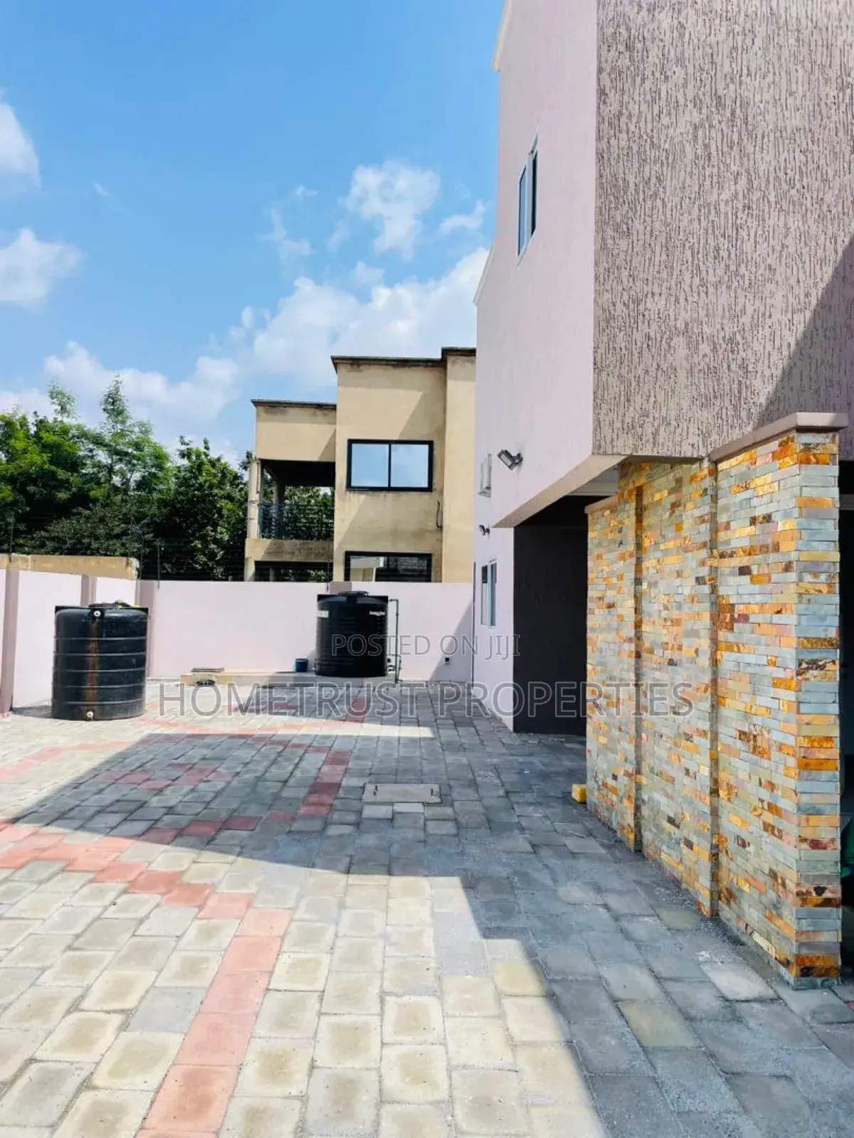 3bdrm Duplex in Hometrust Properties, Ga West Municipal for sale