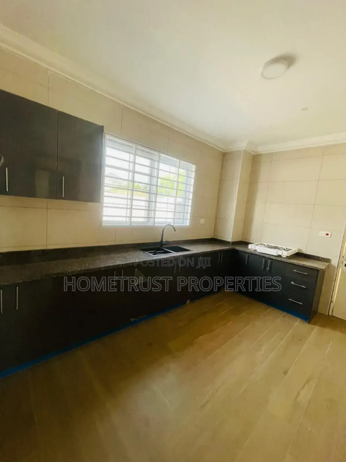 3bdrm Duplex in Hometrust Properties, Ga West Municipal for sale