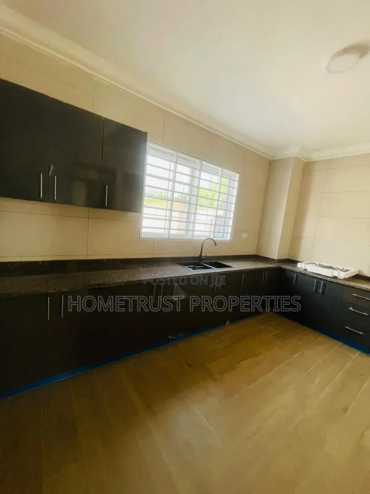 3bdrm Duplex in Hometrust Properties, Ga West Municipal for sale