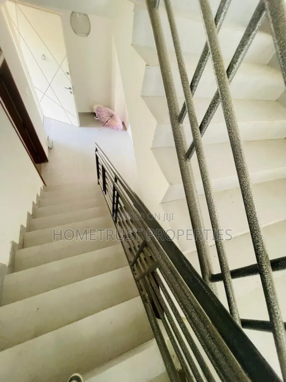 3bdrm Duplex in Hometrust Properties, Ga West Municipal for sale