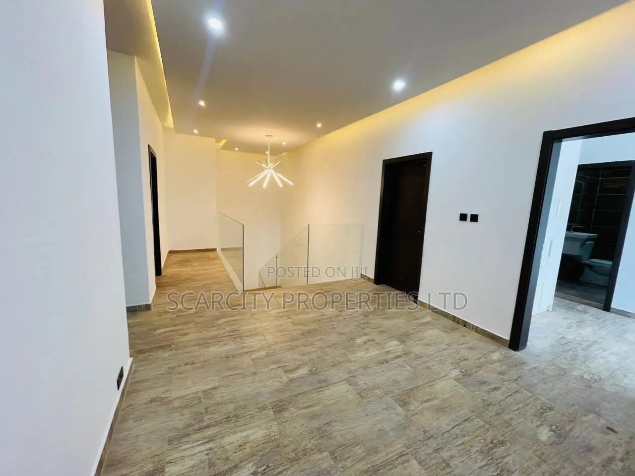 5bdrm House in Adenta for sale