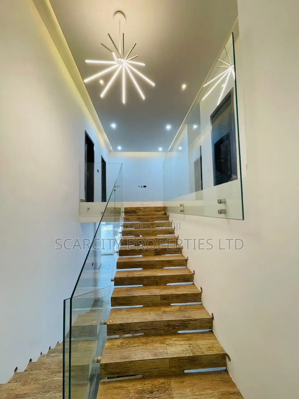 5bdrm House in Adenta for sale