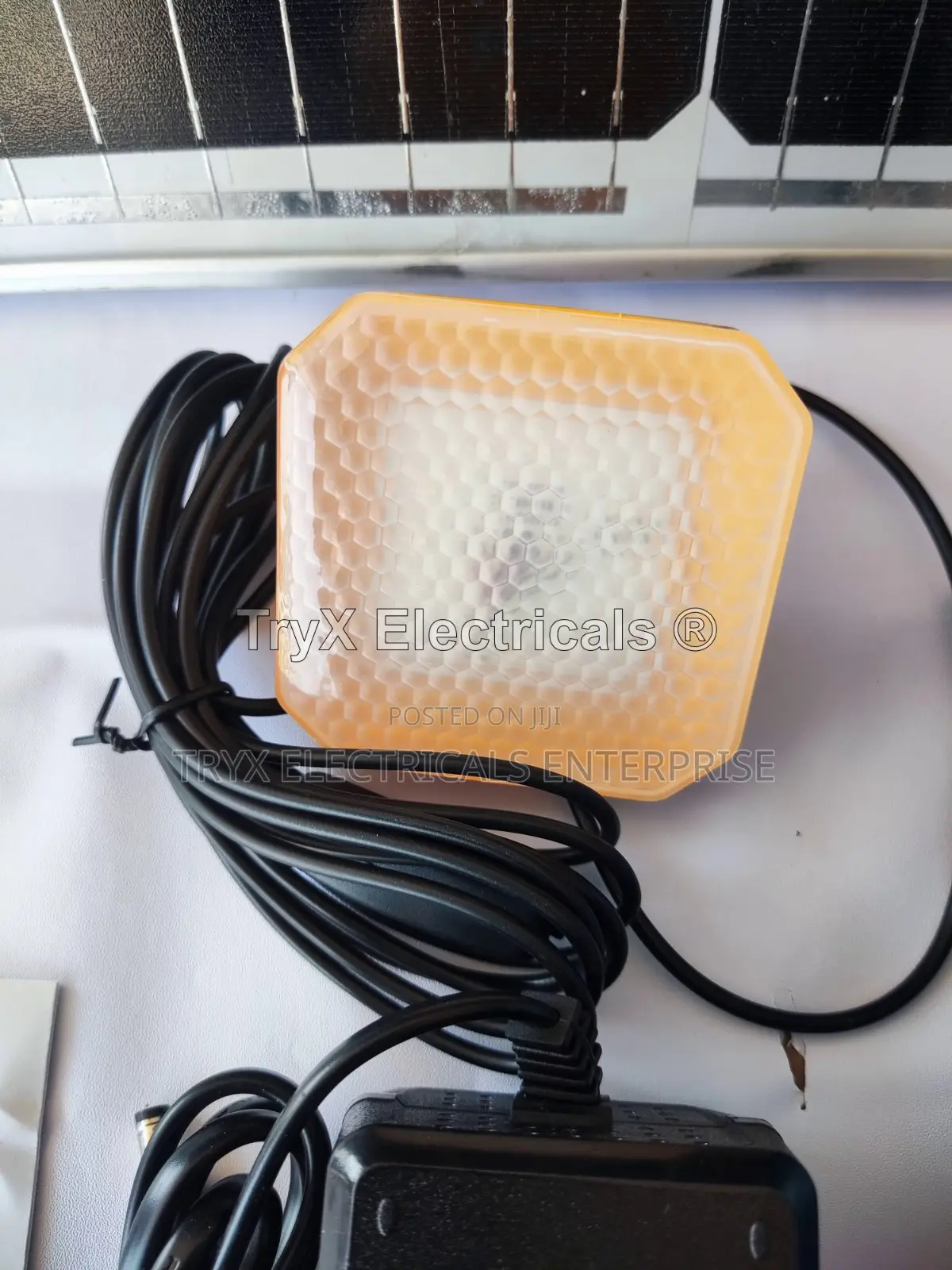 300w Solar Power Station + 60w Solar Panel + Accessories