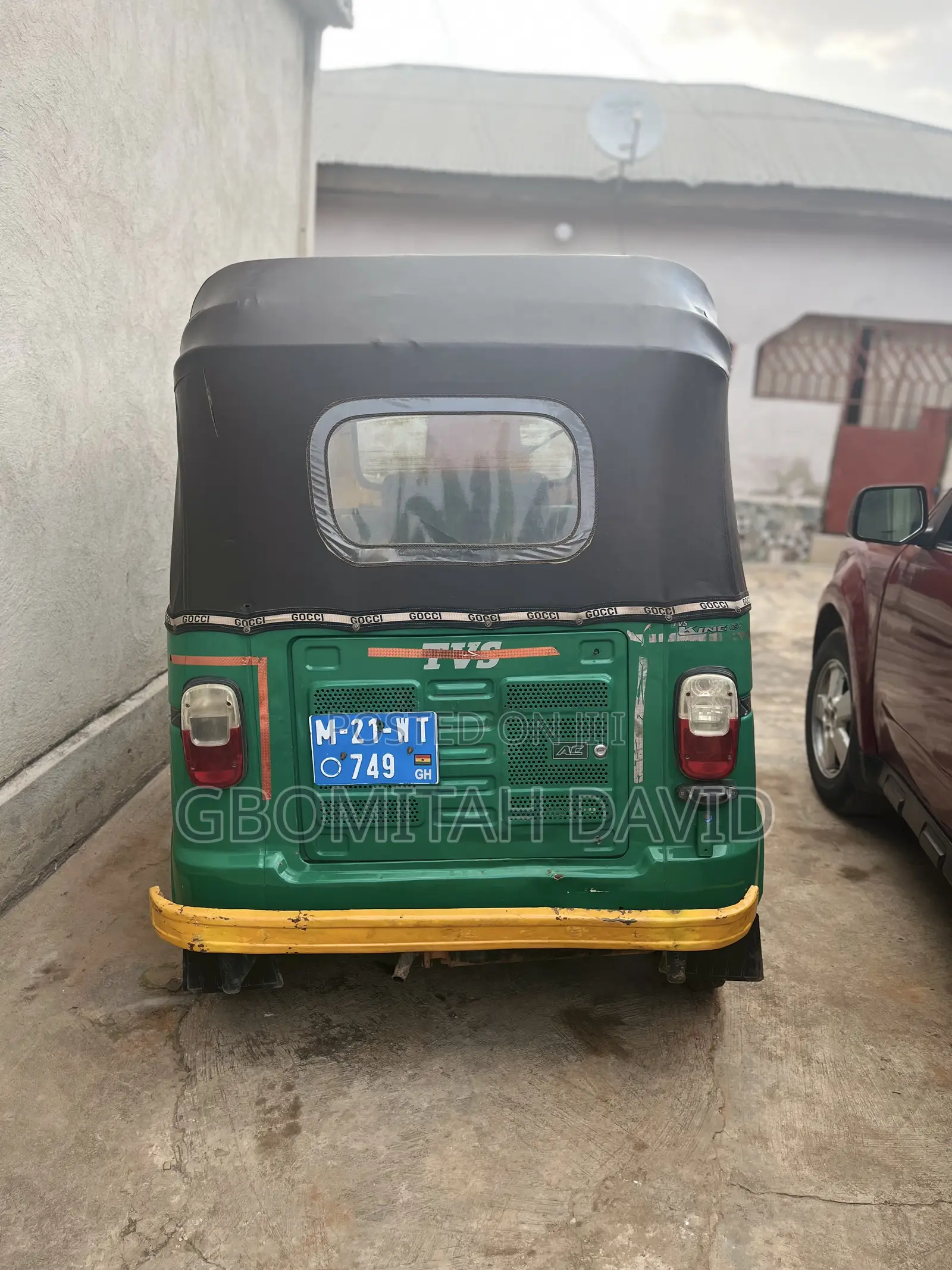 TVS King Deluxe Plus iTouch Start 2021 Green